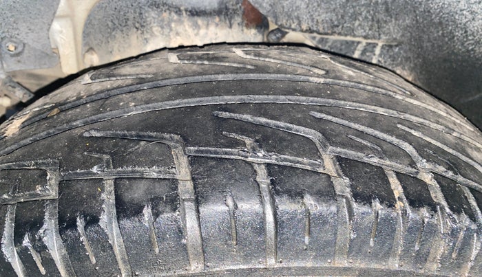 2017 Mahindra XUV500 W4, Diesel, Manual, 74,520 km, Right Rear Tyre Tread