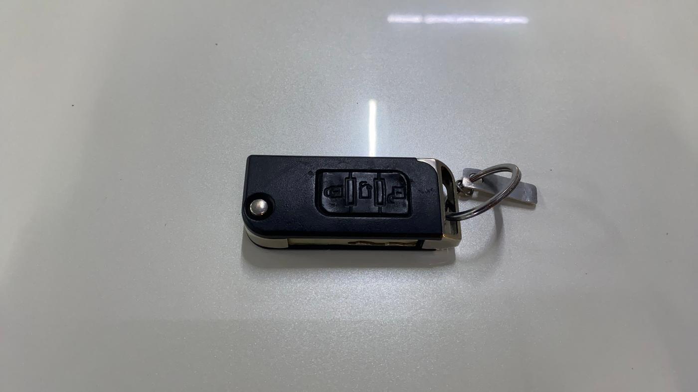 2017 Mahindra XUV500 W4, Diesel, Manual, 74,259 km, Key Close Up