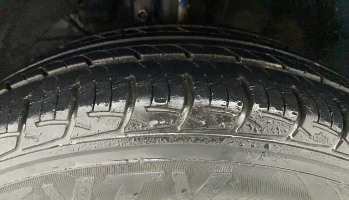 2018 Maruti Baleno DELTA PETROL 1.2, Petrol, Manual, 13,151 km, Left Front Tyre Tread