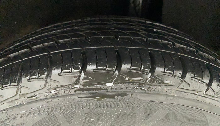 2018 Maruti Baleno DELTA PETROL 1.2, Petrol, Manual, 13,151 km, Left Rear Tyre Tread