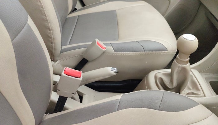 2016 Maruti Ertiga VXI, Petrol, Manual, 60,020 km, Gear Lever