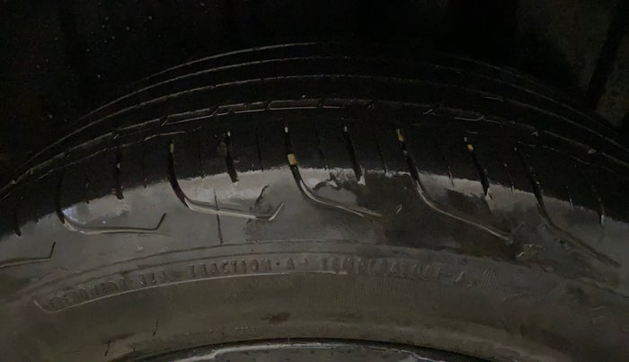 2023 Maruti FRONX DELTA PLUS 1.2MT, Petrol, Manual, 25,983 km, Left Rear Tyre Tread