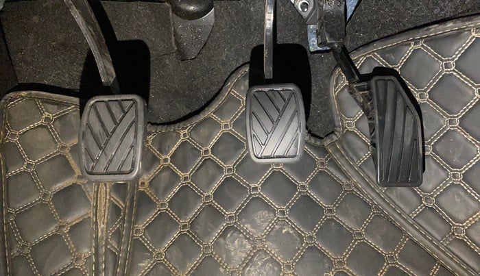 2023 Maruti FRONX DELTA PLUS 1.2MT, Petrol, Manual, 25,983 km, Pedals