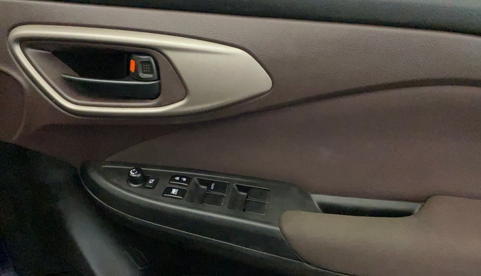 2023 Maruti FRONX DELTA PLUS 1.2MT, Petrol, Manual, 25,983 km, Driver Side Door Panels Control