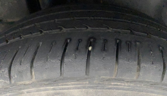 2020 Maruti Ciaz ALPHA 1.5 SHVS PETROL, Petrol, Manual, 39,486 km, Right Rear Tyre Tread