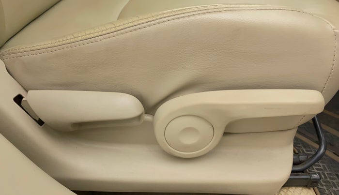 2020 Maruti Ciaz ALPHA 1.5 SHVS PETROL, Petrol, Manual, 39,486 km, Driver Side Adjustment Panel