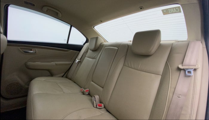 2020 Maruti Ciaz ALPHA 1.5 SHVS PETROL, Petrol, Manual, 39,486 km, Right Side Rear Door Cabin