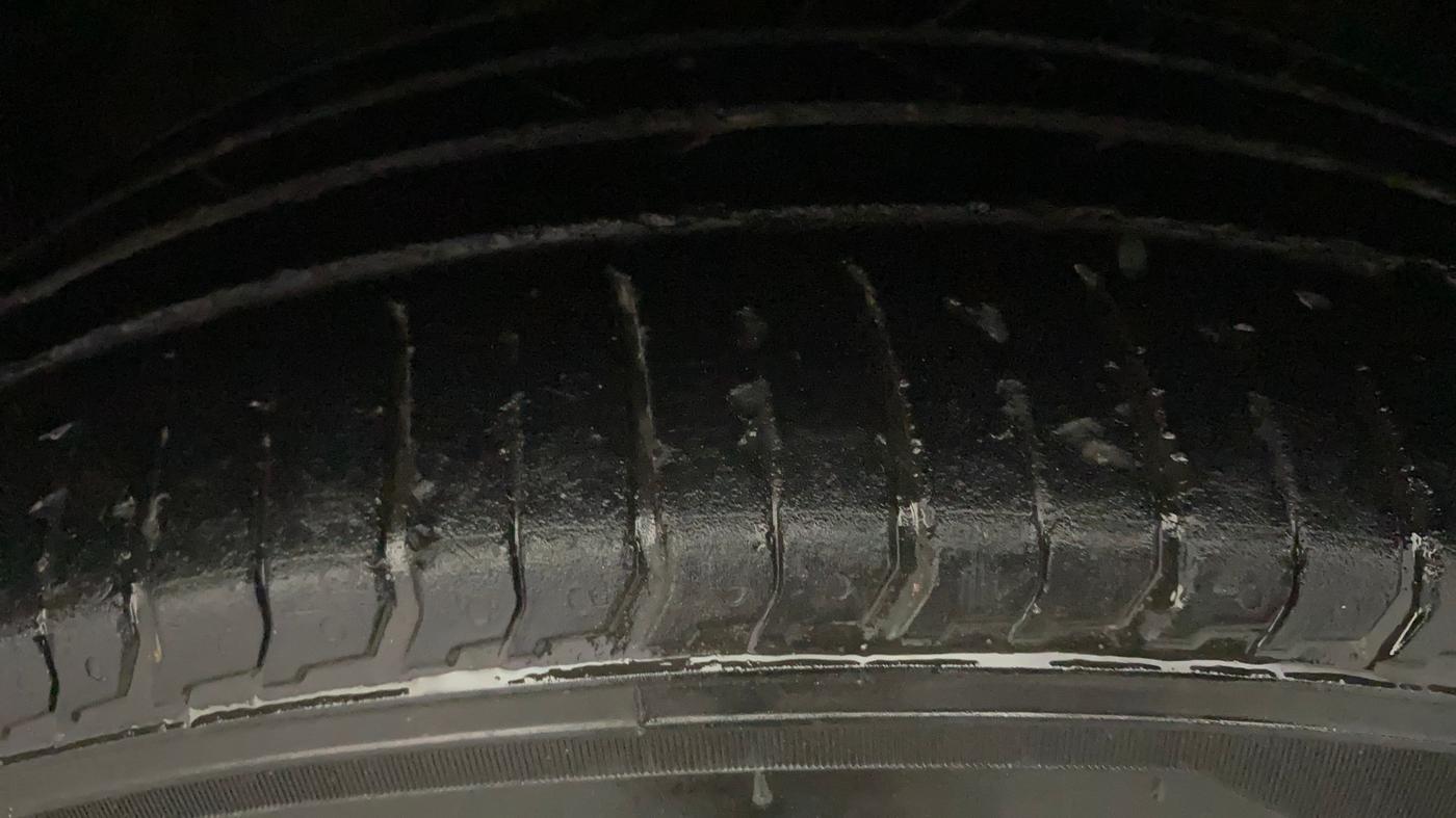 2019 Hyundai VENUE SX 1.0 TURBO, Petrol, Manual, 63,145 km, Right Front Tyre Tread