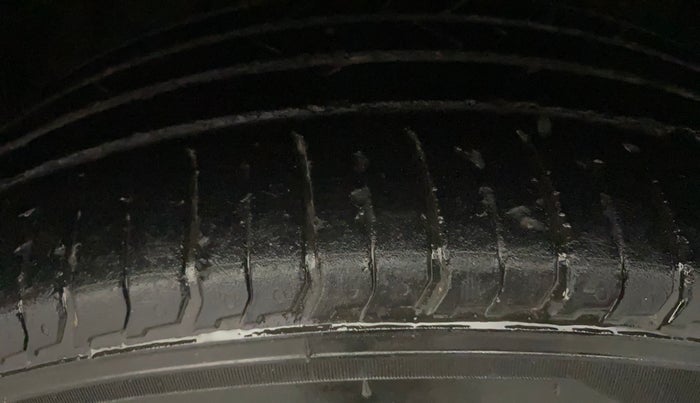 2019 Hyundai VENUE SX 1.0 TURBO, Petrol, Manual, 63,145 km, Right Front Tyre Tread