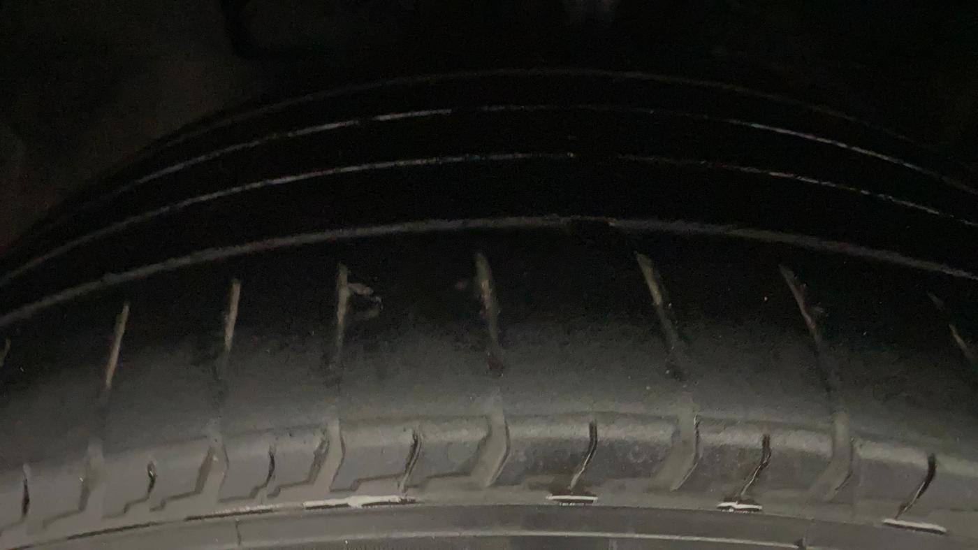2019 Hyundai VENUE SX 1.0 TURBO, Petrol, Manual, 63,145 km, Left Front Tyre Tread
