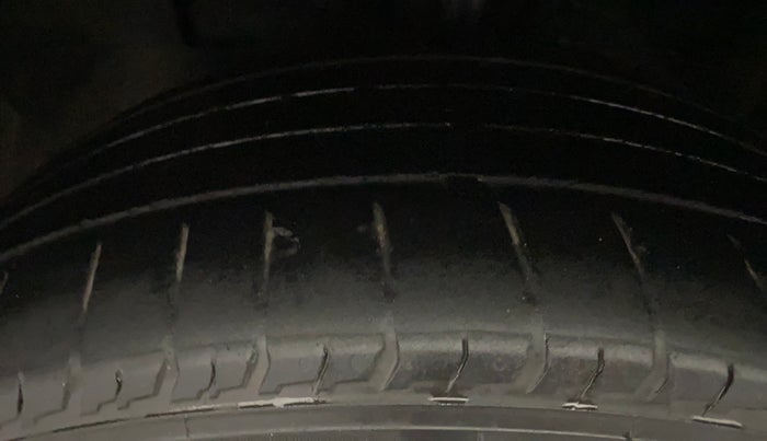 2019 Hyundai VENUE SX 1.0 TURBO, Petrol, Manual, 63,145 km, Left Front Tyre Tread