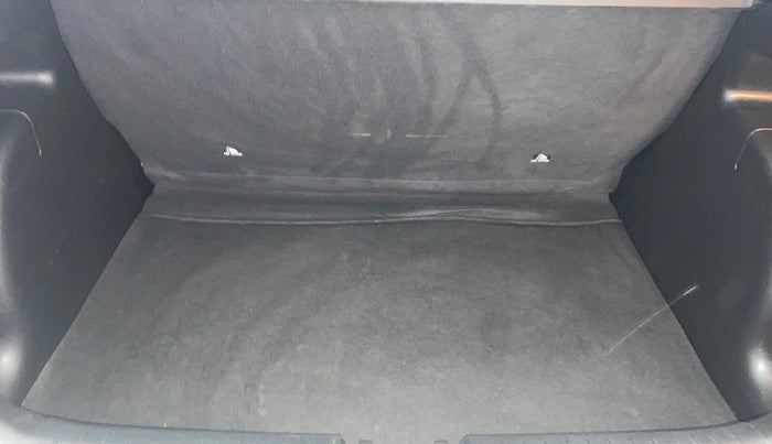 2019 Hyundai VENUE SX 1.0 TURBO, Petrol, Manual, 63,145 km, Boot Inside