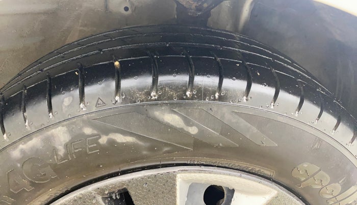 2021 Maruti New Wagon-R VXI 1.0, Petrol, Manual, 65,482 km, Right Front Tyre Tread