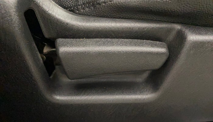 2019 Maruti Alto VXI, Petrol, Manual, 16,511 km, Driver Side Adjustment Panel