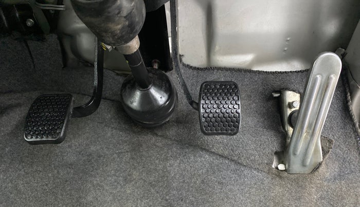 2017 Maruti OMNI E 8 STR, Petrol, Manual, 25,895 km, Pedals