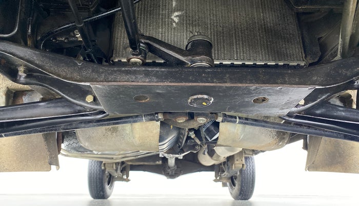 2017 Maruti OMNI E 8 STR, Petrol, Manual, 25,895 km, Front Underbody