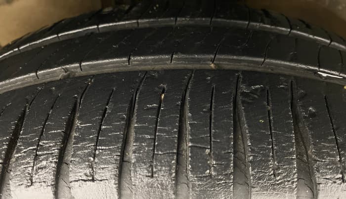 2012 Ford Figo 1.4 EXI DURATORQ, Diesel, Manual, 21,326 km, Left Front Tyre Tread