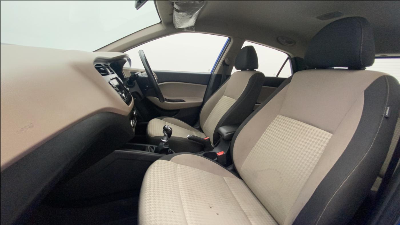 2018 Hyundai Elite i20 ASTA 1.4 CRDI (O), Diesel, Manual, 77,282 km, Right Side Front Door Cabin