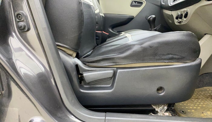 2017 Maruti Alto K10 LXI CNG (AIRBAG), CNG, Manual, 72,705 km, Driver Side Adjustment Panel