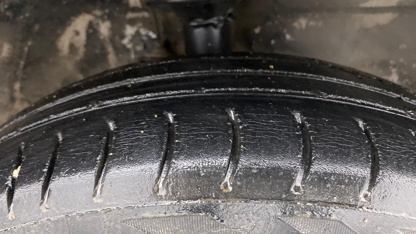 2012 Maruti Wagon R 1.0 LXI, Petrol, Manual, 72,470 km, Right Front Tyre Tread