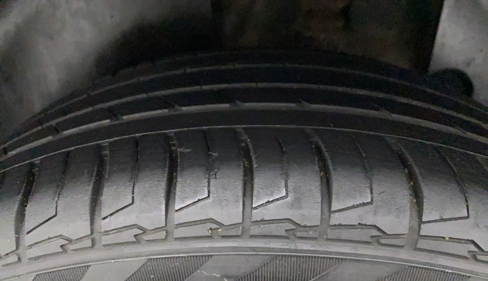 2021 KIA SELTOS X LINE 1.4 PETROL DCT, Petrol, Automatic, 28,803 km, Left Rear Tyre Tread