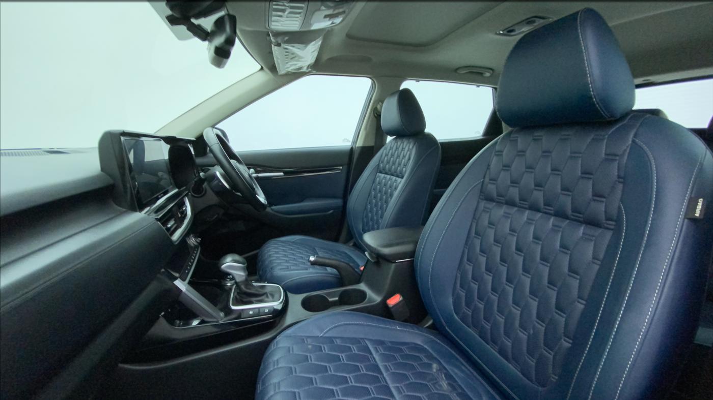 2021 KIA SELTOS X LINE 1.4 PETROL DCT, Petrol, Automatic, 28,803 km, Right Side Front Door Cabin