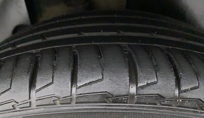 2021 KIA SELTOS X LINE 1.4 PETROL DCT, Petrol, Automatic, 28,803 km, Right Rear Tyre Tread