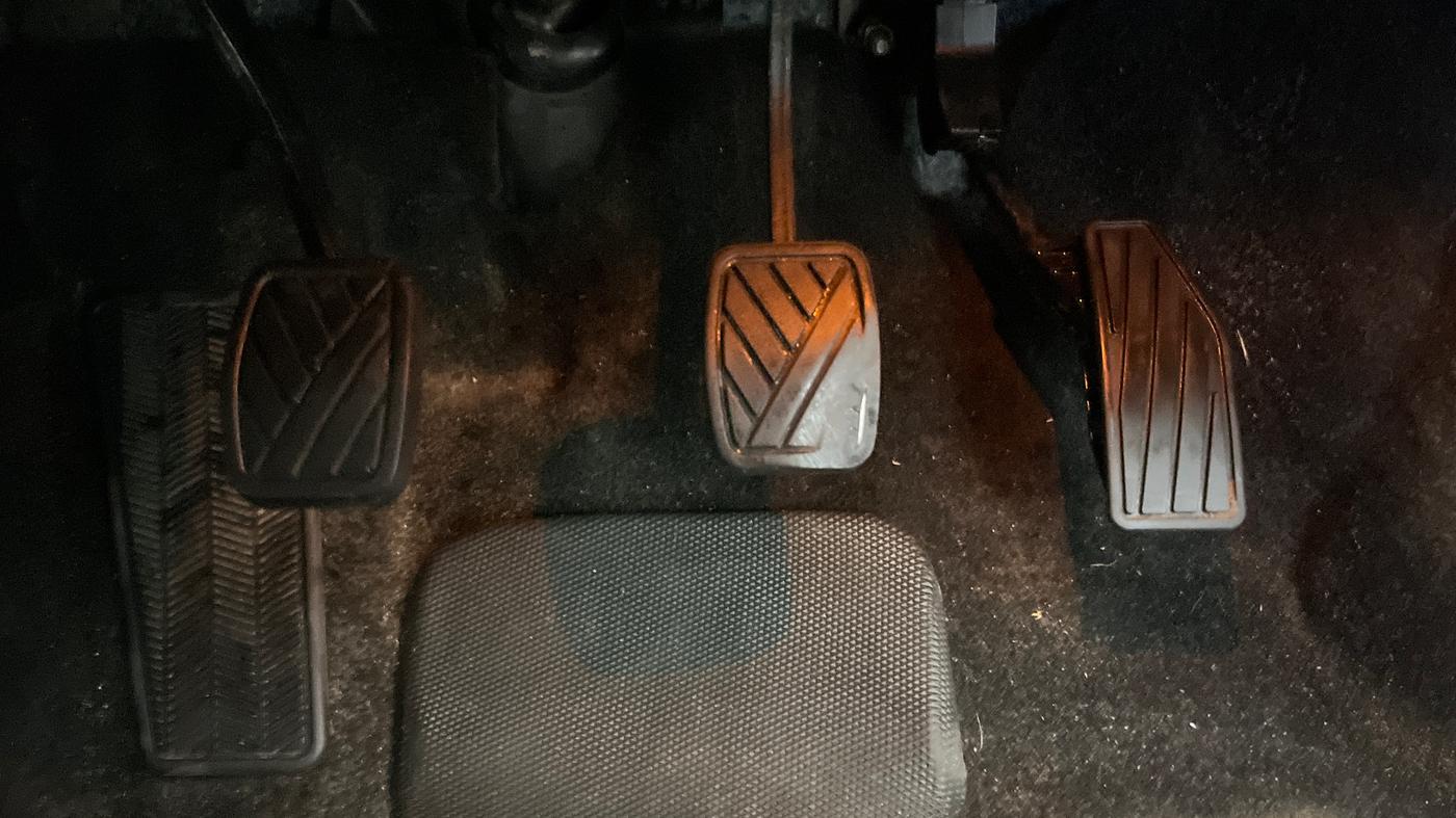 2022 Maruti Baleno  ZETA CNG 1.2L, CNG, Manual, 85,288 km, Pedals