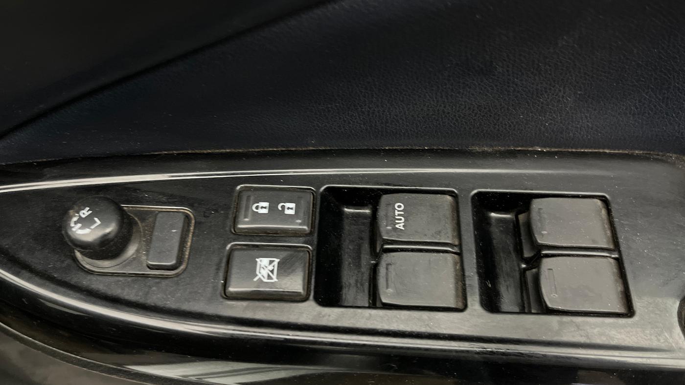 2022 Maruti Baleno  ZETA CNG 1.2L, CNG, Manual, 85,288 km, Driver Side Door Panels Control