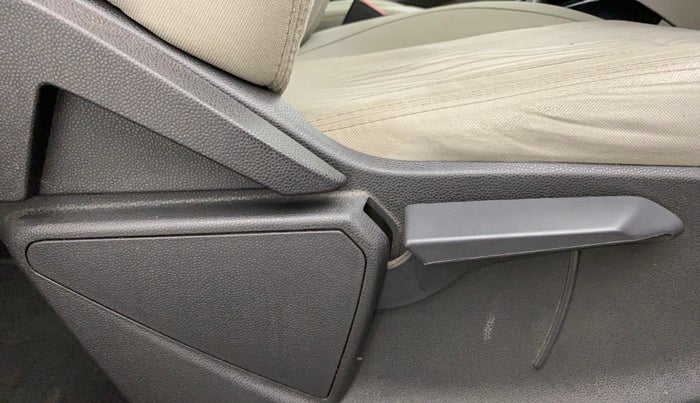 2016 Ford Ecosport TITANIUM 1.5L PETROL AT, Petrol, Automatic, 39,813 km, Driver Side Adjustment Panel