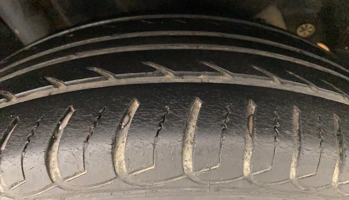 2016 Ford Ecosport TITANIUM 1.5L PETROL AT, Petrol, Automatic, 39,813 km, Right Rear Tyre Tread