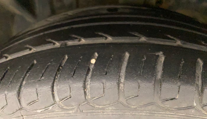 2016 Ford Ecosport TITANIUM 1.5L PETROL AT, Petrol, Automatic, 39,813 km, Left Front Tyre Tread