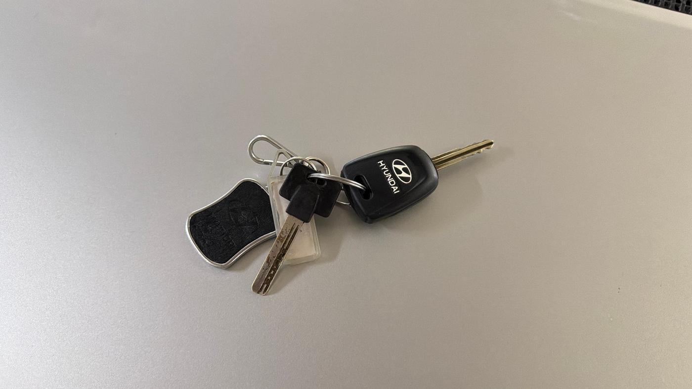 2017 Hyundai Grand i10 SPORTZ 1.2 KAPPA VTVT, Petrol, Manual, 63,664 km, Key Close Up