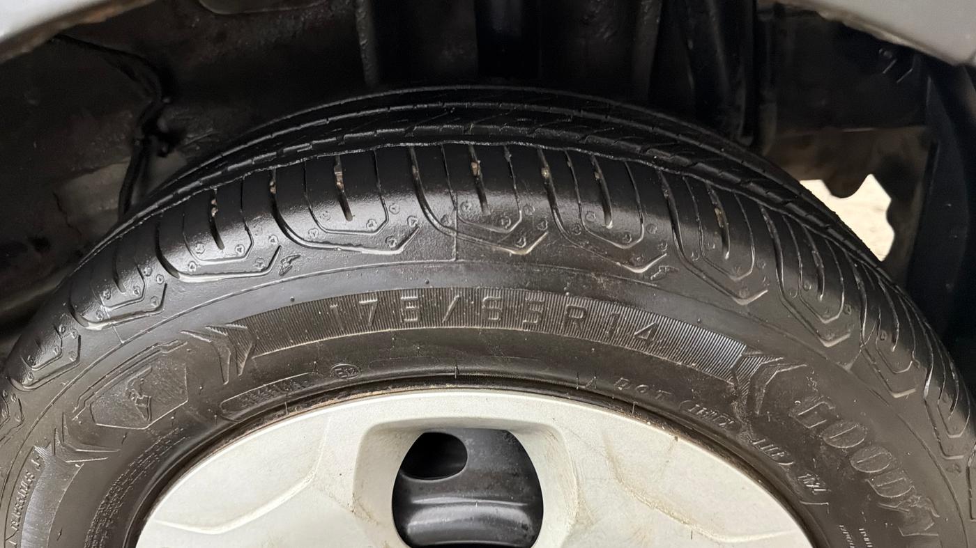 2024 Tata Tiago XM PETROL, Petrol, Manual, 14,887 km, Left Rear Tyre Tread