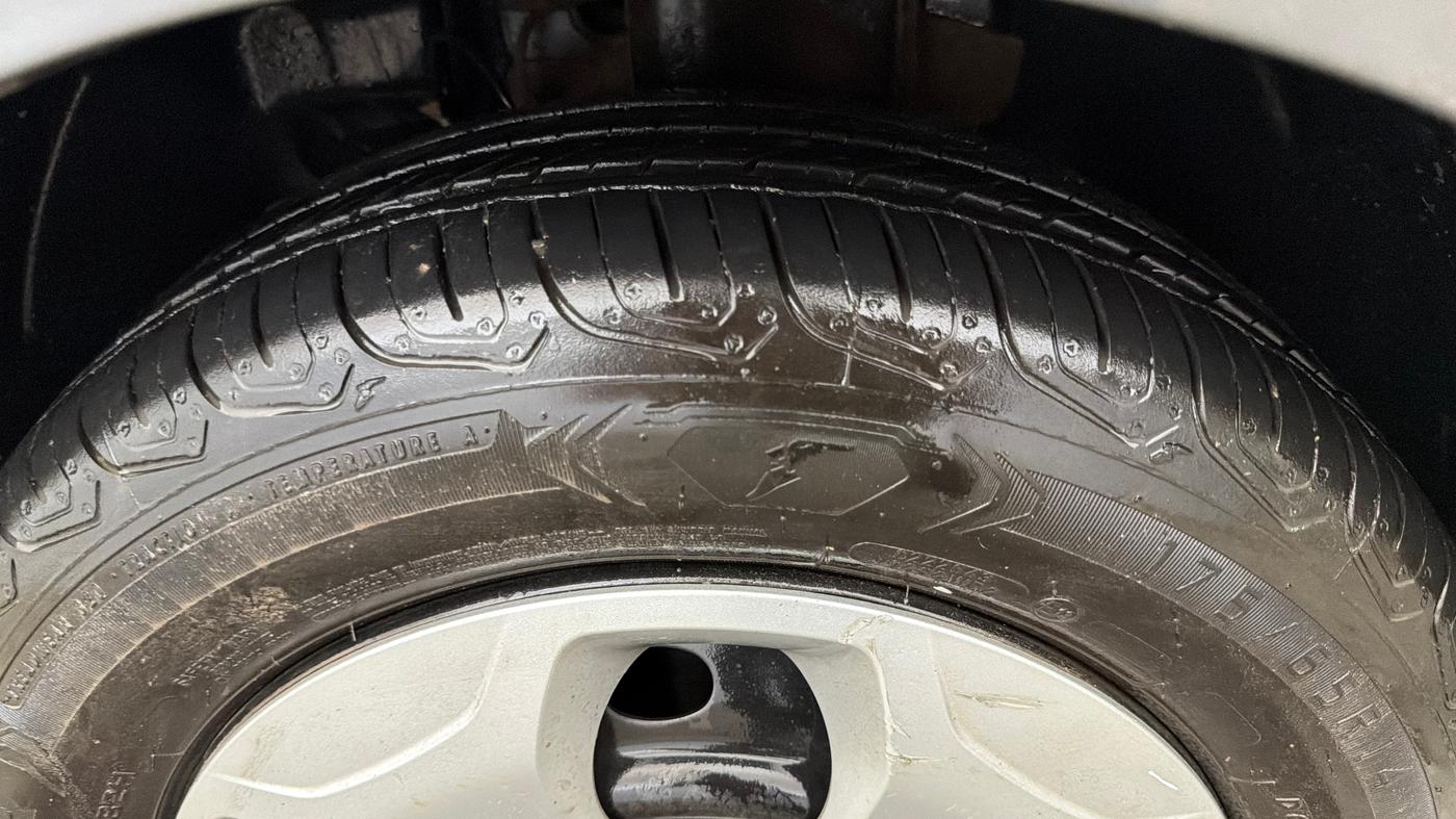 2024 Tata Tiago XM PETROL, Petrol, Manual, 14,887 km, Left Front Tyre Tread