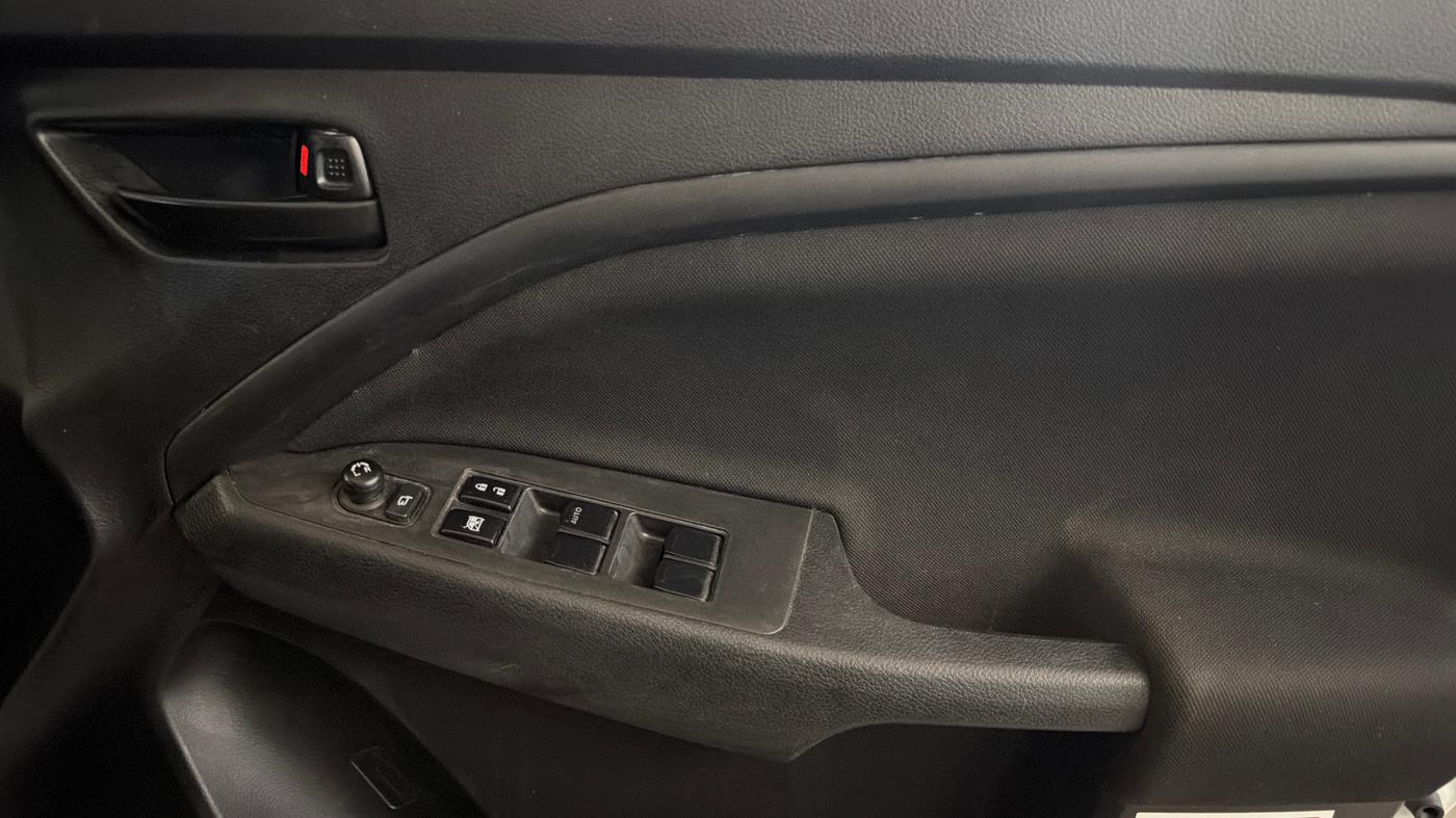 2025 Maruti BREZZA VXI S-CNG, CNG, Manual, 24,286 km, Driver Side Door Panels Control
