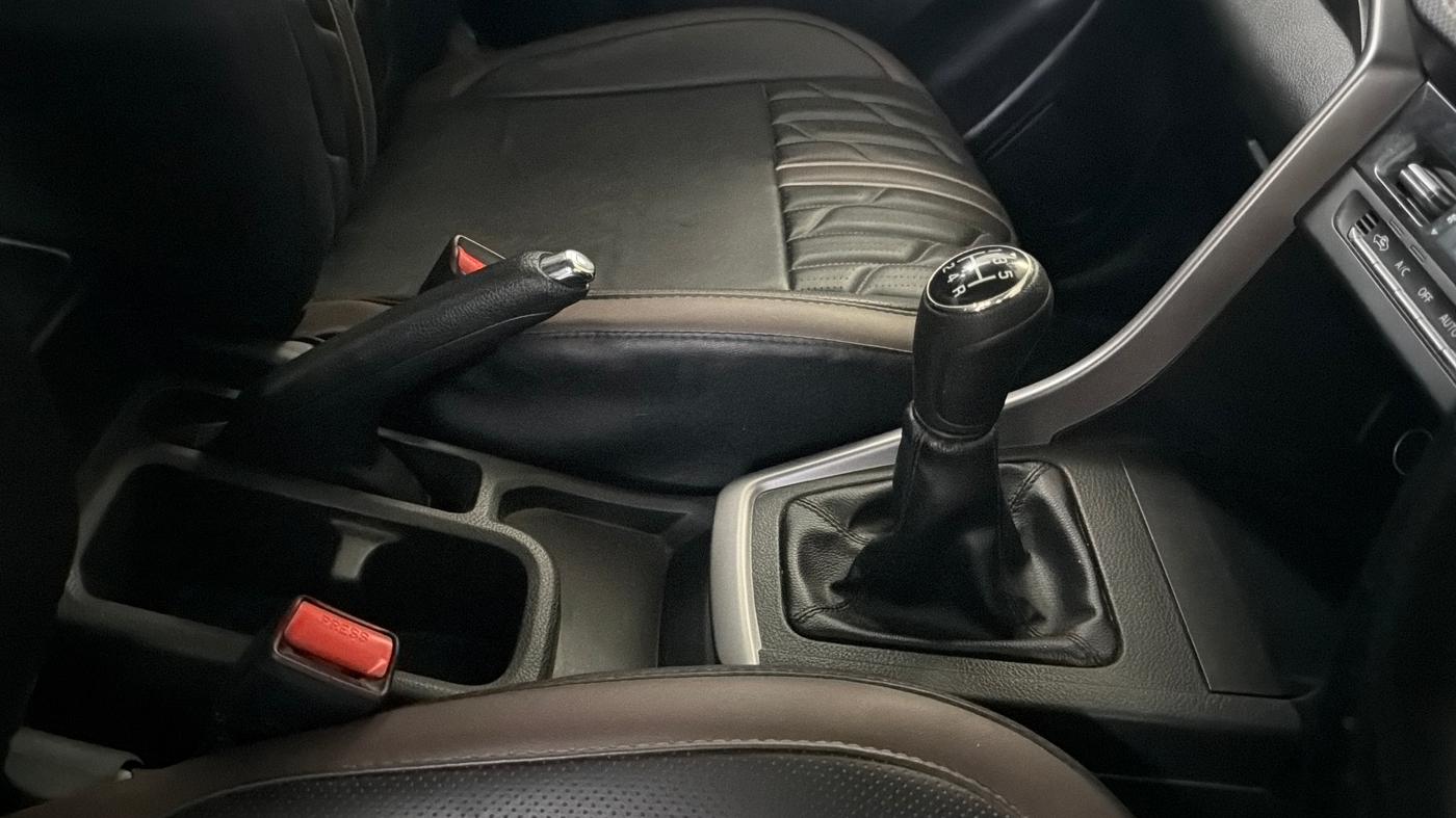 2025 Maruti BREZZA VXI S-CNG, CNG, Manual, 24,286 km, Gear Lever