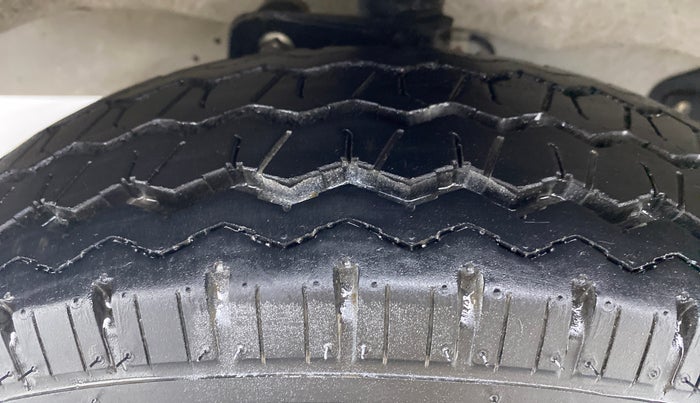2021 Maruti Eeco 5 STR WITH AC PLUSHTR, Petrol, Manual, 3,889 km, Left Front Tyre Tread