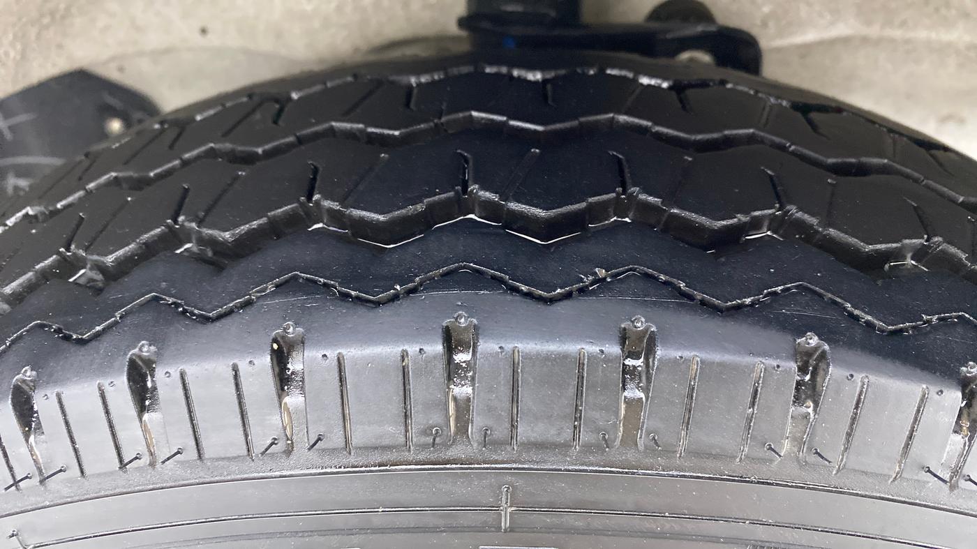 2021 Maruti Eeco 5 STR WITH AC PLUSHTR, Petrol, Manual, 3,889 km, Right Front Tyre Tread