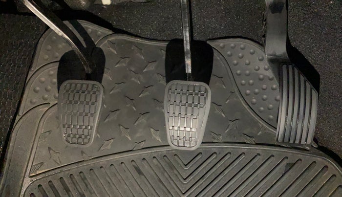 2022 Tata PUNCH PURE MT, Petrol, Manual, 8,811 km, Pedals
