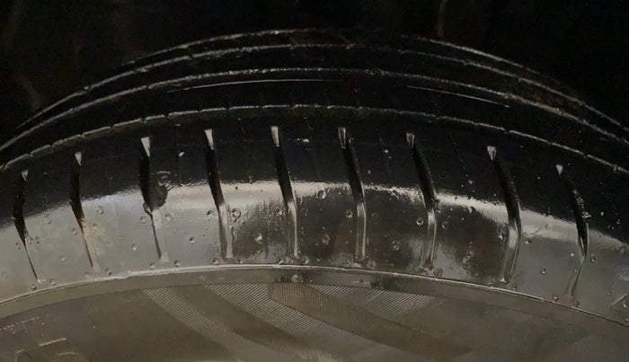 2022 Tata PUNCH PURE MT, Petrol, Manual, 8,811 km, Left Front Tyre Tread