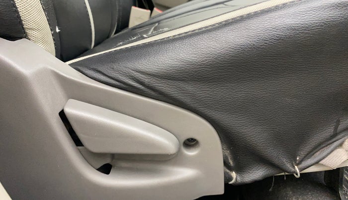 2016 Datsun Go Plus T, Petrol, Manual, 51,215 km, Driver Side Adjustment Panel