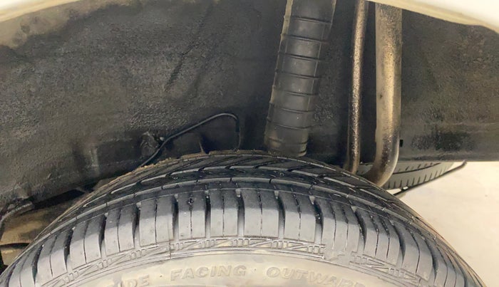 2016 Datsun Go Plus T, Petrol, Manual, 51,215 km, Left Rear Tyre Tread