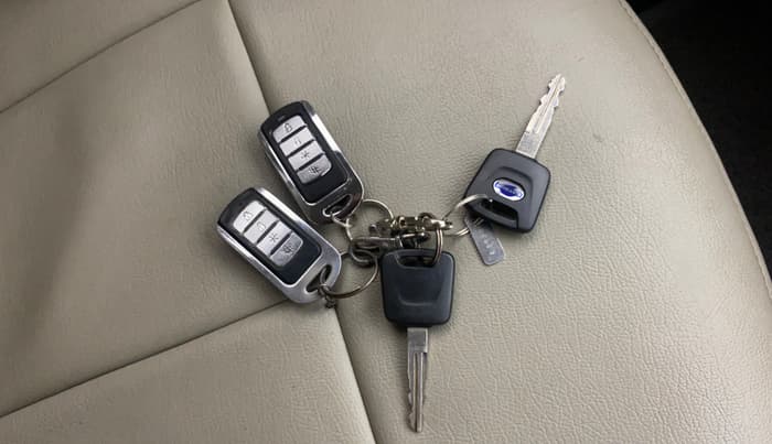 2014 Datsun Go T, Petrol, Manual, 25,363 km, Key Close Up