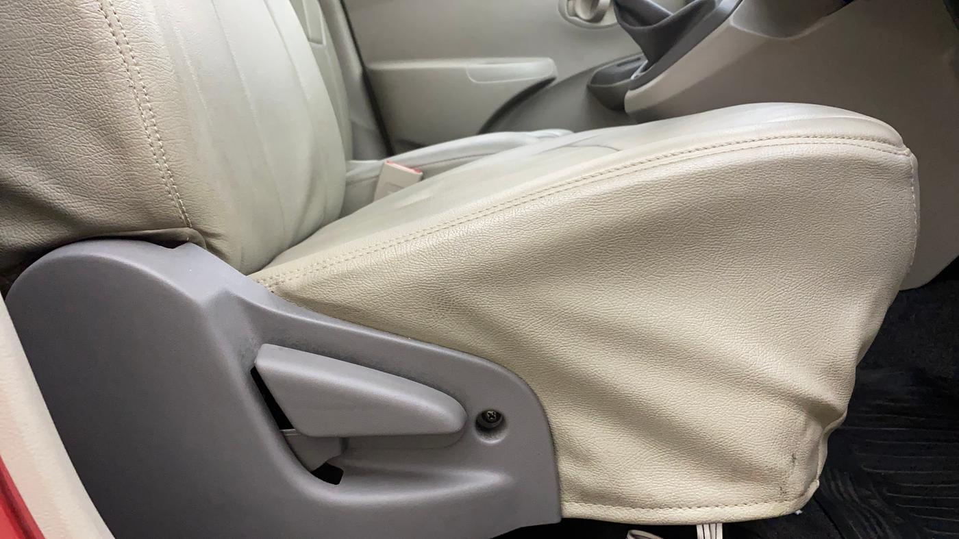 2014 Datsun Go T, Petrol, Manual, 25,363 km, Driver Side Adjustment Panel