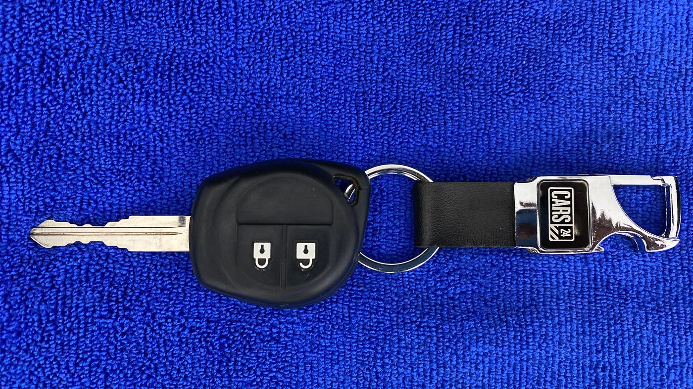2020 Maruti Swift VXI D, Petrol, Manual, 11,554 km, Key Close Up