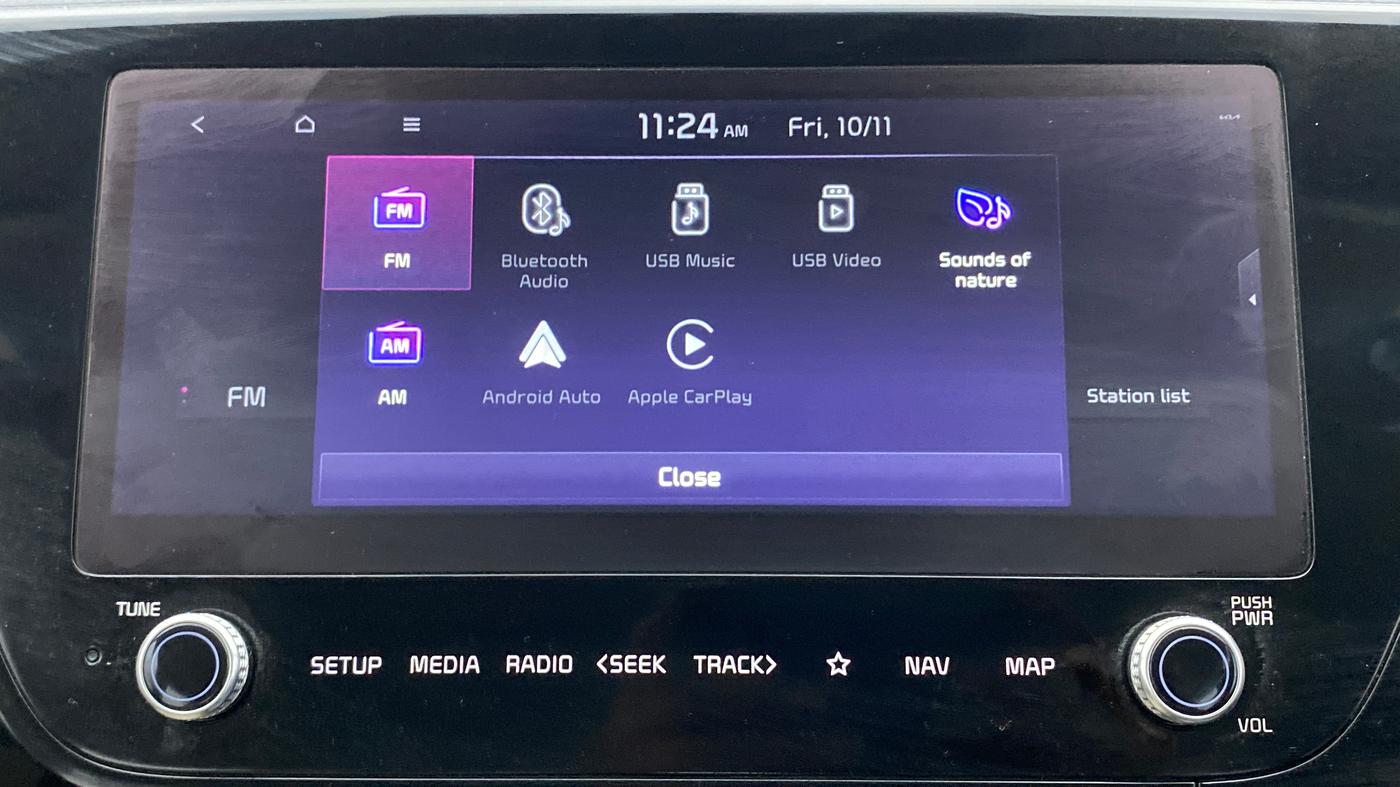 2022 KIA CARENS LUXURY PLUS 1.5 DIESEL 6 STR, Diesel, Manual, 25,987 km, Apple CarPlay and Android Auto