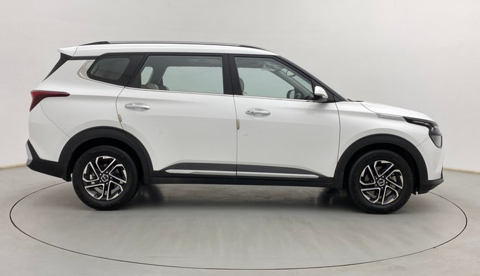 2022 KIA CARENS LUXURY PLUS 1.5 DIESEL 6 STR, Diesel, Manual, 25,987 km, Right Side View