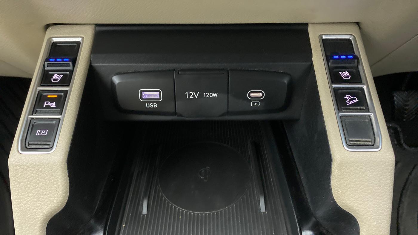 2022 KIA CARENS LUXURY PLUS 1.5 DIESEL 6 STR, Diesel, Manual, 25,987 km, Heated/ Ventilated Seats