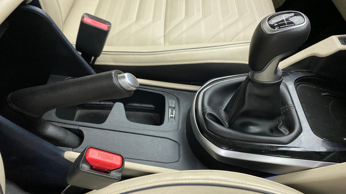 2022 KIA CARENS LUXURY PLUS 1.5 DIESEL 6 STR, Diesel, Manual, 25,987 km, Gear Lever